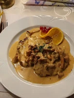 Kalbssteak Mit Pfifferlingssauce Und Spätzle